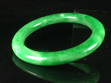 Load image into Gallery viewer, 10% OFF- 59/60/61mm Certified Natural Jadeite Emerald A Jade HandCarved Lucky Round Bracelet Bangle GX781