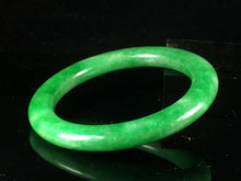 Load image into Gallery viewer, 10% OFF- 59/60/61mm Certified Natural Jadeite Emerald A Jade HandCarved Lucky Round Bracelet Bangle GX781