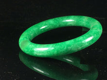 Load image into Gallery viewer, 10% OFF- 58/59/60mm Certified Natural Jadeite Emerald A Jade HandCarved Lucky Round Bracelet Bangle GX793