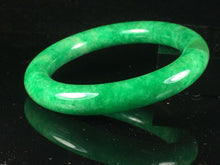 Load image into Gallery viewer, 10% OFF- 58/59/60mm Certified Natural Jadeite Emerald A Jade HandCarved Lucky Round Bracelet Bangle GX793
