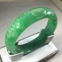 Load image into Gallery viewer, 56-58mm Certified Natural Green Jadeite Emerald A Jade HandCarved Ruyi Flower Bracelet Bangle GX3138 with Gift Box