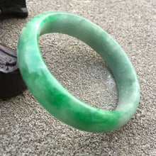 Load image into Gallery viewer, 51-53mm Certified Natural Light Green Jadeite Emerald A Jade HandCarved Bracelet Bangle GX3652 with Gift Box