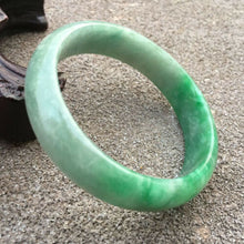 Load image into Gallery viewer, 51-53mm Certified Natural Light Green Jadeite Emerald A Jade HandCarved Bracelet Bangle GX3652 with Gift Box