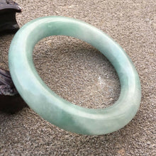 Load image into Gallery viewer, 56-58mm Certified Natural Lavender Jadeite Emerald A Jade HandCarved Round Bangle GX3644 with Gift Box
