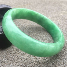 Load image into Gallery viewer, 10% OFF- 57/58/59mm Certified Jadeite Emerald A Jade HandCarved Lucky Bracelet Bangle GX305