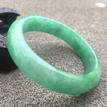 Load image into Gallery viewer, 10% OFF- 57/58/59mm Certified Jadeite Emerald A Jade HandCarved Lucky Bracelet Bangle GX306