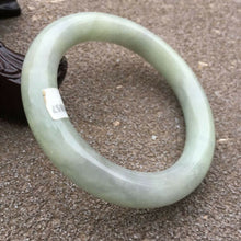 Load image into Gallery viewer, 54-56mm Certified Natural Lavender Jadeite Emerald A Jade HandCarved Round Bangle HA0857 with Gift Box