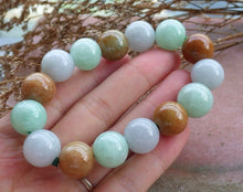 Load image into Gallery viewer, 55-63mm Certified Natural Jadeite Emerald A Jade Stretchy-Bracelet HL7307 with Gift Box