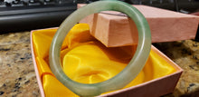 Load image into Gallery viewer, 58/59/60mm Certified Natural Jadeite Emerald A*Jade Handcarved Lucky Round Bangle A20185