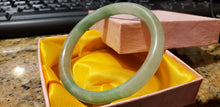 Load image into Gallery viewer, 58/59/60mm Certified Natural Jadeite Emerald A*Jade Handcarved Lucky Round Bangle A20185