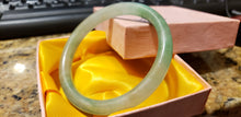Load image into Gallery viewer, 58/59/60mm Certified Natural Jadeite Emerald A*Jade Handcarved Lucky Round Bangle A20185