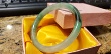 Load image into Gallery viewer, 58/59/60mm Certified Natural Jadeite Emerald A*Jade Handcarved Lucky Round Bangle A20185