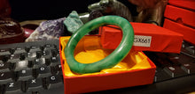Load image into Gallery viewer, 10% OFF- 58/59/60mm Certified Natural Jadeite Emerald A*Jade HandCarved Lucky Round Bracelet Bangle GX661