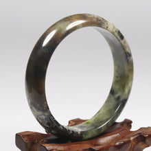 Load image into Gallery viewer, 10% OFF- 58/59/60mm Certified Natural Multi-Color Emerald Xiu Jade*A Handcarved Lucky Bracelet Bangle VV6108