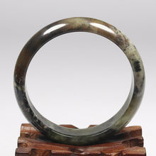 Load image into Gallery viewer, 10% OFF- 58/59/60mm Certified Natural Multi-Color Emerald Xiu Jade*A Handcarved Lucky Bracelet Bangle VV6108