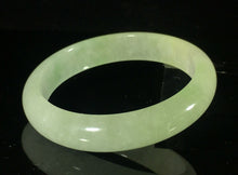 Load image into Gallery viewer, 10% OFF- 55/56/57mm Certified Natural Jadeite Emerald A*Jade HandCarved Bracelet Bangle GX420