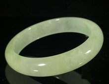 Load image into Gallery viewer, 10% OFF- 55/56/57mm Certified Natural Jadeite Emerald A*Jade HandCarved Bracelet Bangle GX420