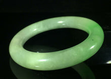 Load image into Gallery viewer, 10% OFF- 57/58/59mm Certified Natural Jadeite Emerald A*Jade HandCarved Bracelet Bangle GX415