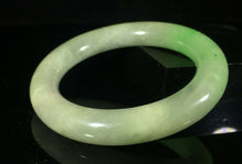 Load image into Gallery viewer, 10% OFF- 57/58/59mm Certified Natural Jadeite Emerald A*Jade HandCarved Bracelet Bangle GX415