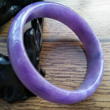 Load image into Gallery viewer, 56/57/58mm Certified Natural Lavender Jadeite Emerald A*Jade HandCarved Lucky Bracelet Bangle F113