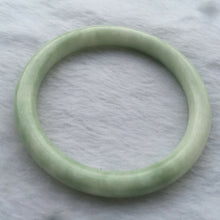 Load image into Gallery viewer, 10% OFF- 58/59/60mm Certified Natural Light Green Jadeite Emerald A*Jade HandCarved Lucky Round Bracelet Bangle A212