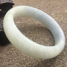 Load image into Gallery viewer, 54/55/56mm Certified Natural Lavender Jadeite Emerald A*Jade HandCarved Lucky Bracelet Bangle GX318
