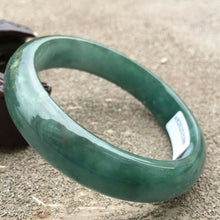Load image into Gallery viewer, 10% OFF- 58/59/60mm Certified Natural Oily Green Jadeite Emerald A*Jade HandCarved Lucky Bracelet Bangle x3288