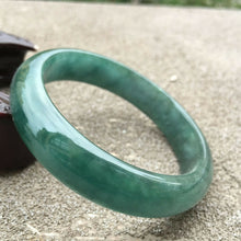 Load image into Gallery viewer, 10% OFF- 58/59/60mm Certified Natural Oily Green Jadeite Emerald A*Jade HandCarved Lucky Bracelet Bangle x3288