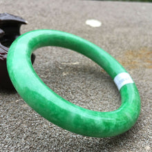 Load image into Gallery viewer, 10% OFF- 58/59/60mm Certified Natural Jadeite Emerald A*Jade HandCarved Lucky Round Bracelet Bangle x2158