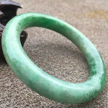 Load image into Gallery viewer, 10% OFF- 55/56/57mm Certified Natural Jadeite Emerald A Jade HandCarved Lucky Round Bracelet Bangle GX600