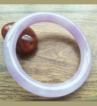 Load image into Gallery viewer, 56/57/58mm Certified Natural Lavender Jadeite Emerald A Jade HandCarved Round Bracelet Bangle A218