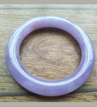 Load image into Gallery viewer, 57/58/59mm Certified Natural Lavender Jadeite Emerald A Jade HandCarved Round Bracelet Bangle A215