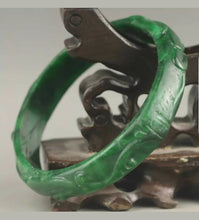 Load image into Gallery viewer, 55/56/57mm Certified Natural Green Jadeite Emerald A Jade HandCarved Ruyi Flower Bracelet Bangle A-2243