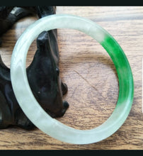 Load image into Gallery viewer, 56/57/58mm Certified Natural Jadeite Emerald A Jade HandCarved Bracelet Bangle V305
