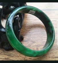 Load image into Gallery viewer, 58/59/60mm Certified Natural Jadeite Emerald A Jade HandCarved Bracelet Bangle F362