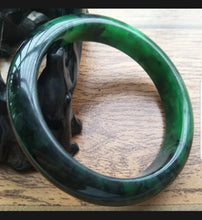 Load image into Gallery viewer, 57/58/59mm Certified Natural Jadeite Emerald A Jade HandCarved Bracelet Bangle F361
