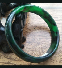 Load image into Gallery viewer, 57/58/59mm Certified Natural Jadeite Emerald A Jade HandCarved Bracelet Bangle F363
