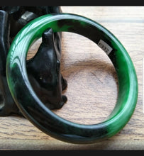 Load image into Gallery viewer, 58/59/60mm Certified Natural Jadeite Emerald A Jade HandCarved Bracelet Bangle F332