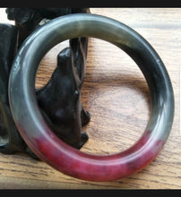 Load image into Gallery viewer, 54/55/56mm Certified Natural Red Xiu Emerald A Jade HandCarved Round Bracelet Bangle Z004
