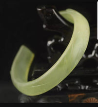 Load image into Gallery viewer, 61/62/63mm Certified Natural Jadeite Emerald A Jade HandCarved Dragon Bracelet Bangle A-88