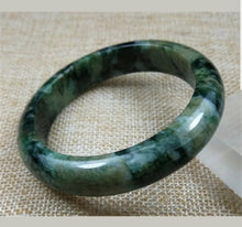 Load image into Gallery viewer, 55/56/57mm Certified Natural Jadeite Emerald A*Jade HandCarved Bangle Z4696