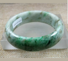 Load image into Gallery viewer, 57/58/59mm Certified Natural Jadeite Emerald A*Jade HandCarved Bangle Z4453