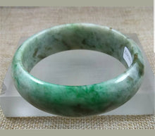 Load image into Gallery viewer, 56/57/58mm Certified Natural Jadeite Emerald A*Jade HandCarved Bangle Z4450