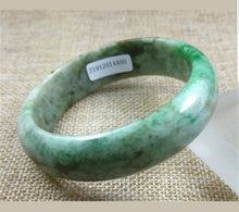 Load image into Gallery viewer, 56/57/58mm Certified Natural Jadeite Emerald A*Jade HandCarved Bangle Z4450