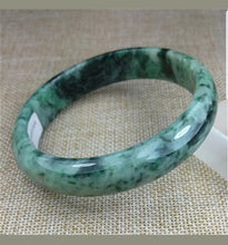Load image into Gallery viewer, 59/60/61mm Certified Natural Jadeite Emerald A*Jade HandCarved Bangle Z3208
