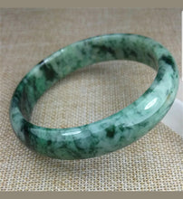 Load image into Gallery viewer, 59/60/61mm Certified Natural Jadeite Emerald A*Jade HandCarved Bangle Z3208