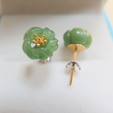 Load image into Gallery viewer, Certified Natural Jadeite Emerald A Jade HandCarved Pair of Flower Jade Earrings with Gift Box