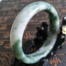 Load image into Gallery viewer, 10% OFF- 57/58/59 mm Certified Natural Jadeite Emerald Jade Bangle《Grade A》A129