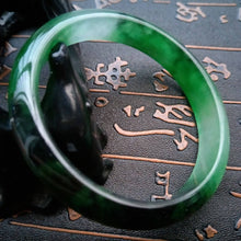 Load image into Gallery viewer, 10% OFF- 57/58/59 mm Certified Natural Jadeite Emerald Jade Bangle《Grade A》M512