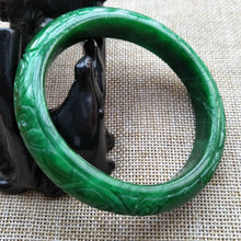 Load image into Gallery viewer, 10% OFF- 60/61/62 mm Certified Natural Jadeite Emerald A Jade HandCarved Ruyi Flower Bracelet Bangle Z214